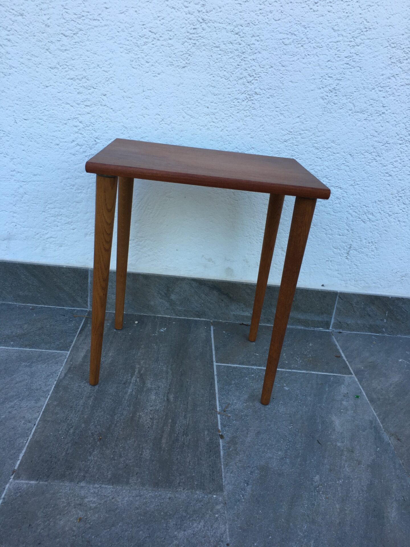 Petite table scandinave