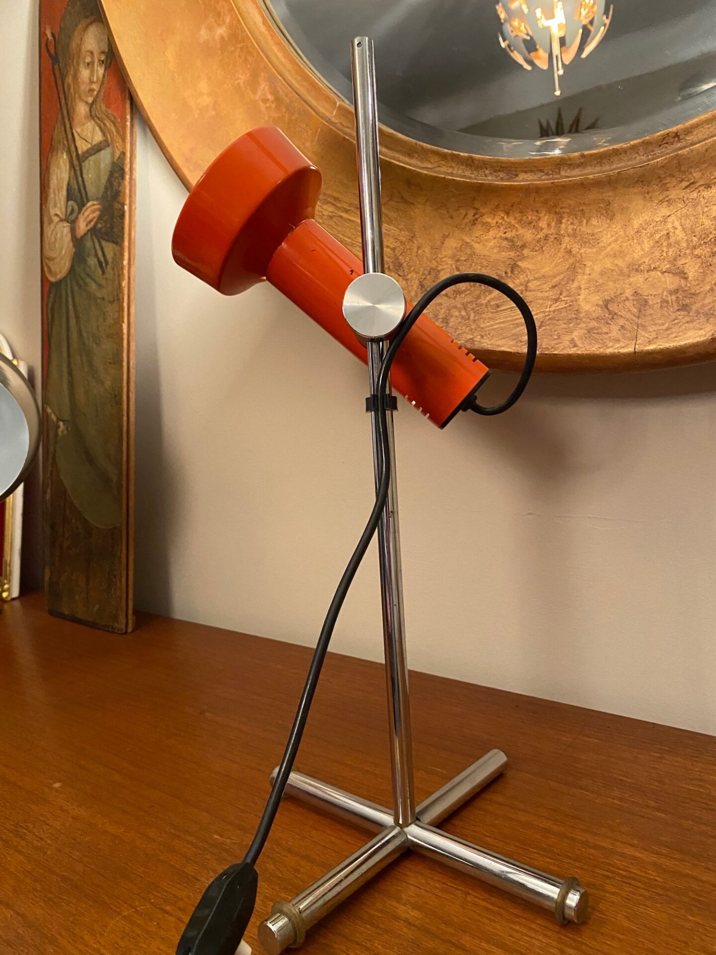 Lampe quadripode chromée et orange