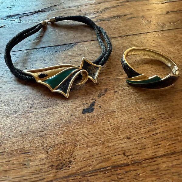 Parure collier et bracelet Ungaro